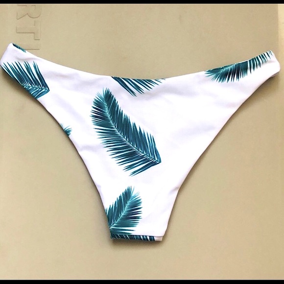 🆕ZAFUL SUPER SEXY CHEEKY PRETTY BIKINI BOTTOMS TURQUOISE&FLORAL DESIGN NWOT!! - Picture 2 of 5